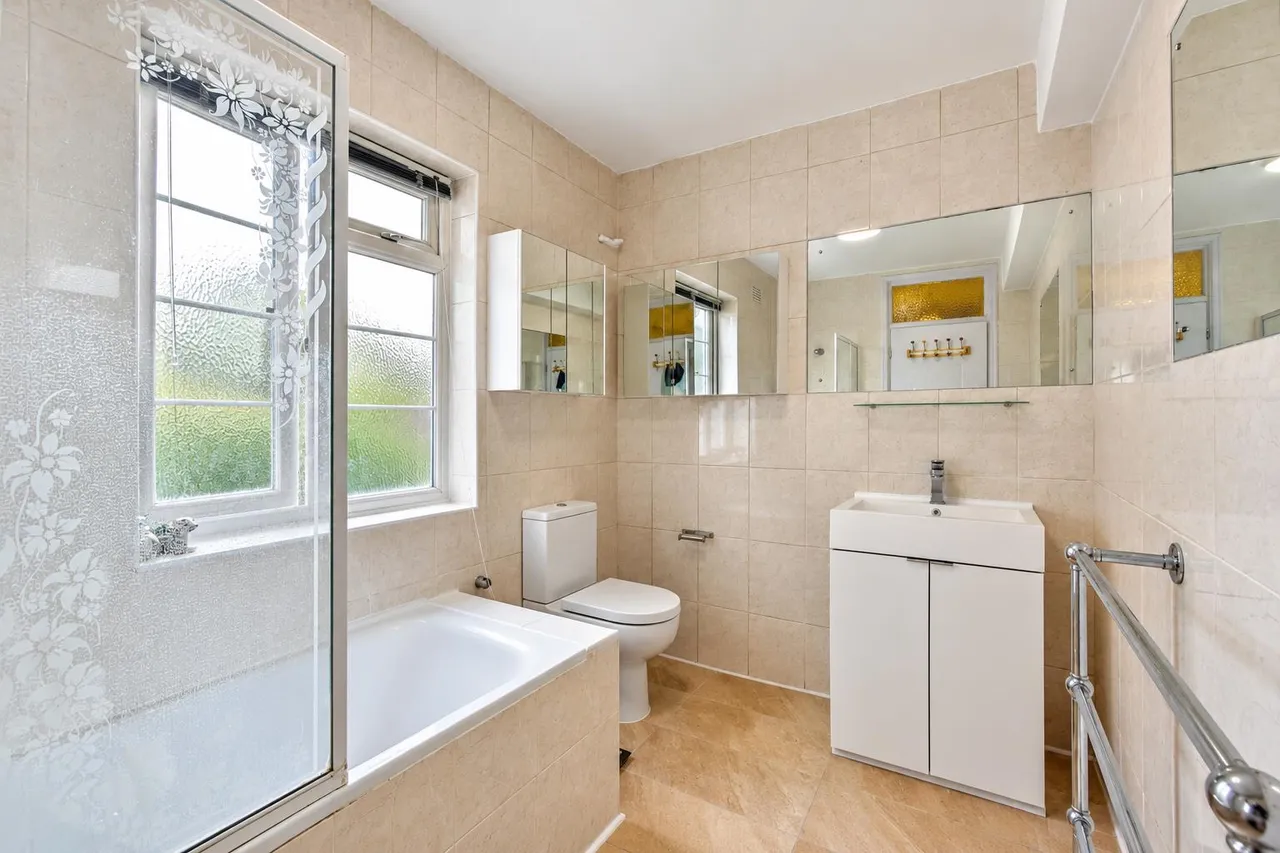 Sheen Court, Richmond, TW10, photo 5