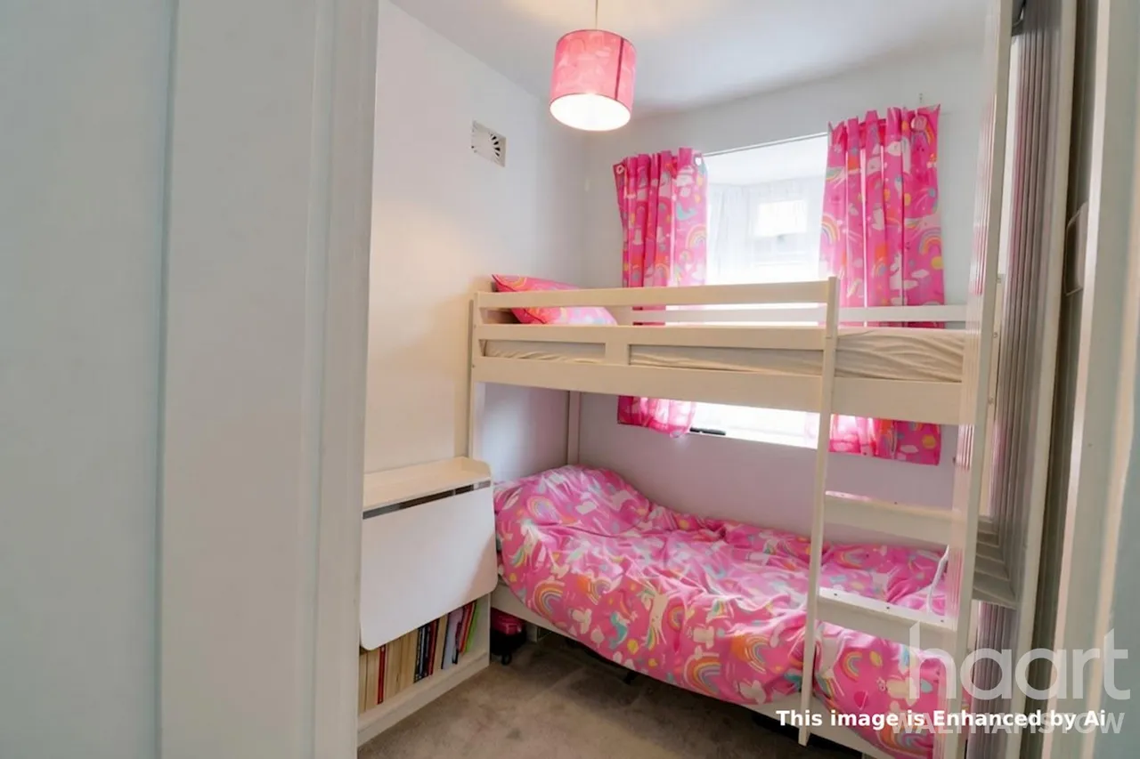 Kingsley Gardens, Chingford, E4, photo 16
