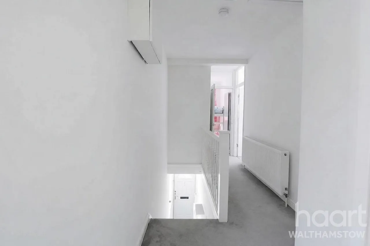 Kingsley Gardens, Chingford, E4, photo 13