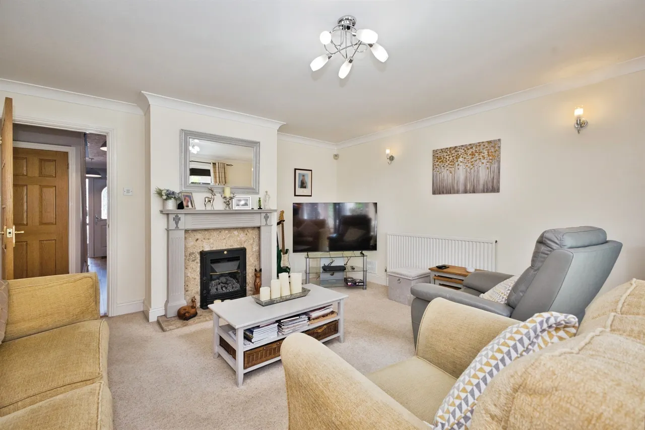 Wraxhill Road, YEOVIL, photo 3