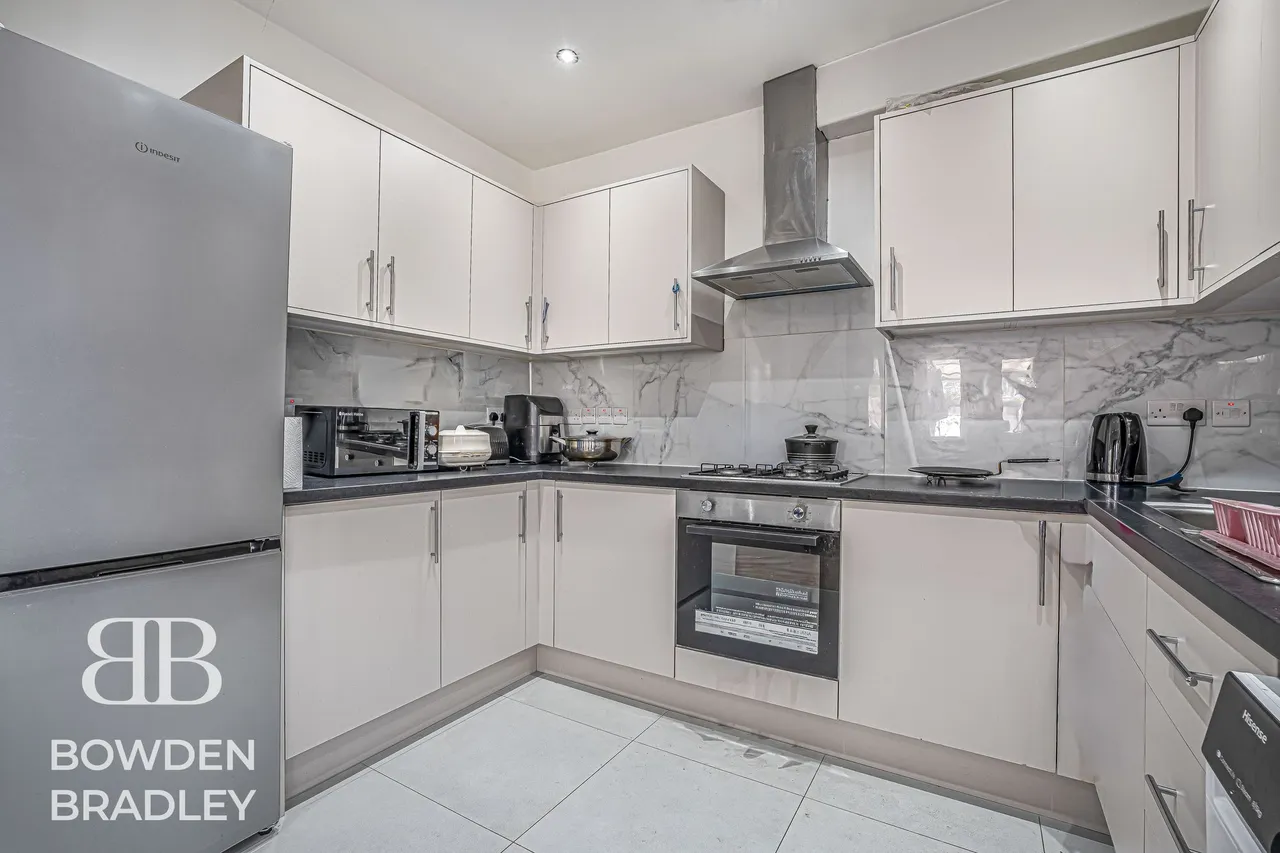 Marlands Road, Clayhall, IG5, photo 5