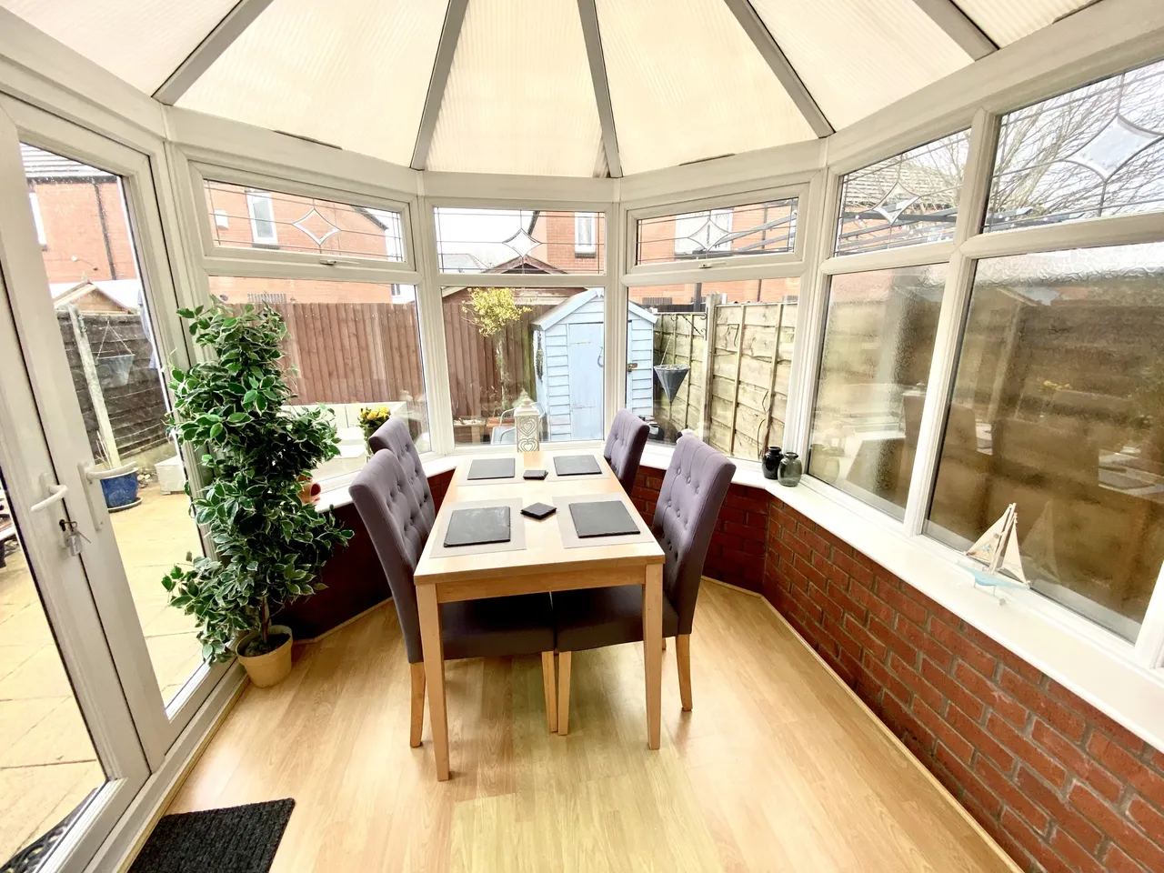 Cricket Street, Denton, M34, photo 4