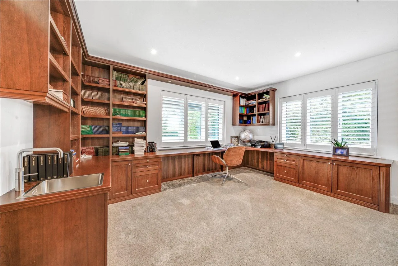 sq ft. Perfect for multi-generational, photo 23