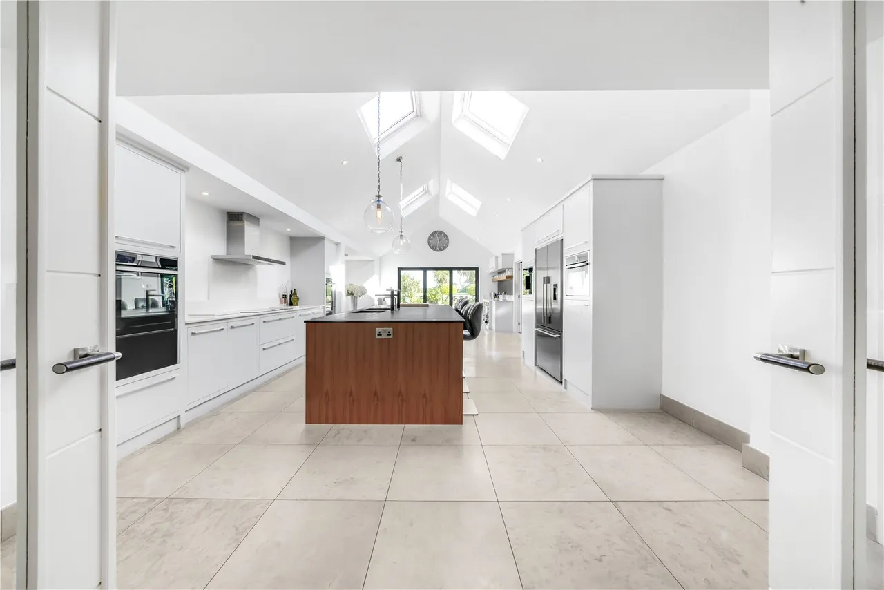sq ft. Perfect for multi-generational, photo 2