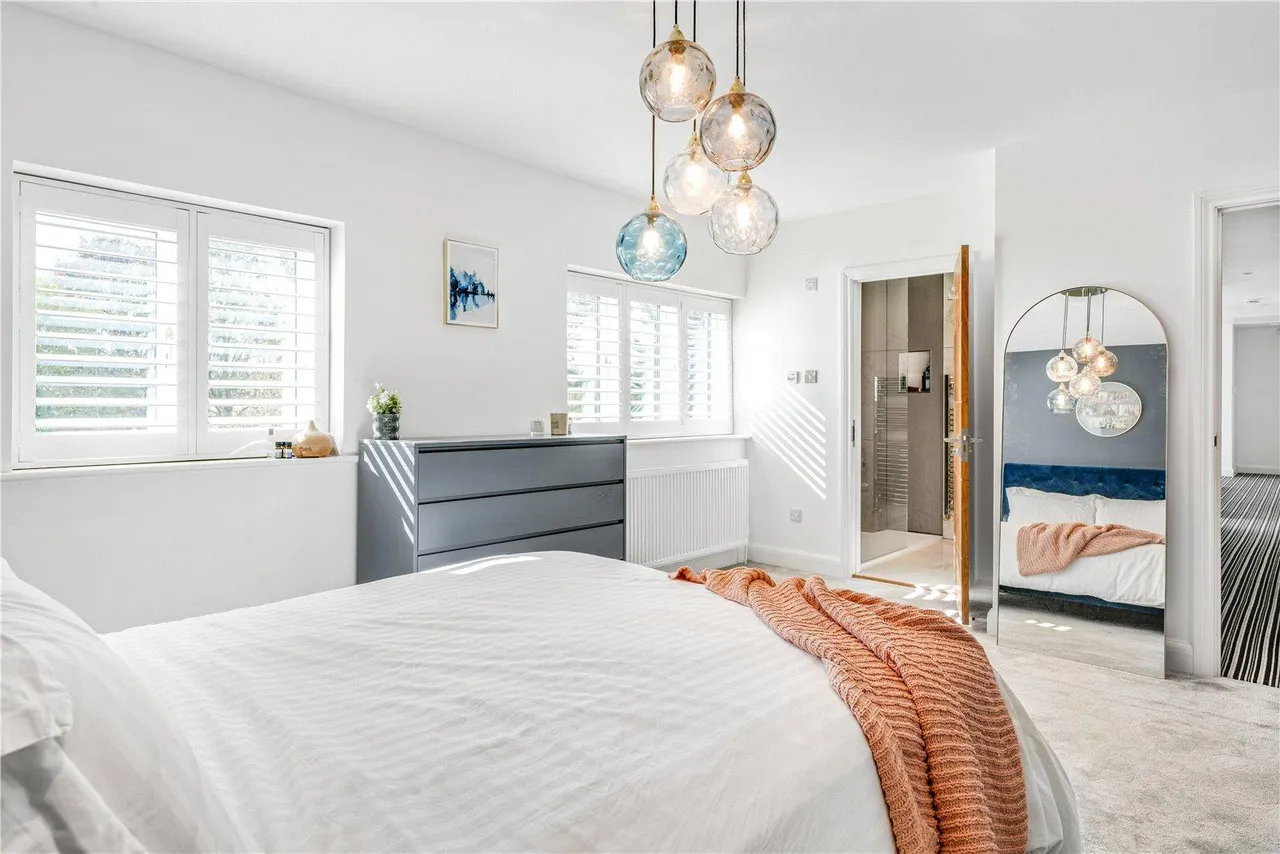 sq ft. Perfect for multi-generational, photo 25