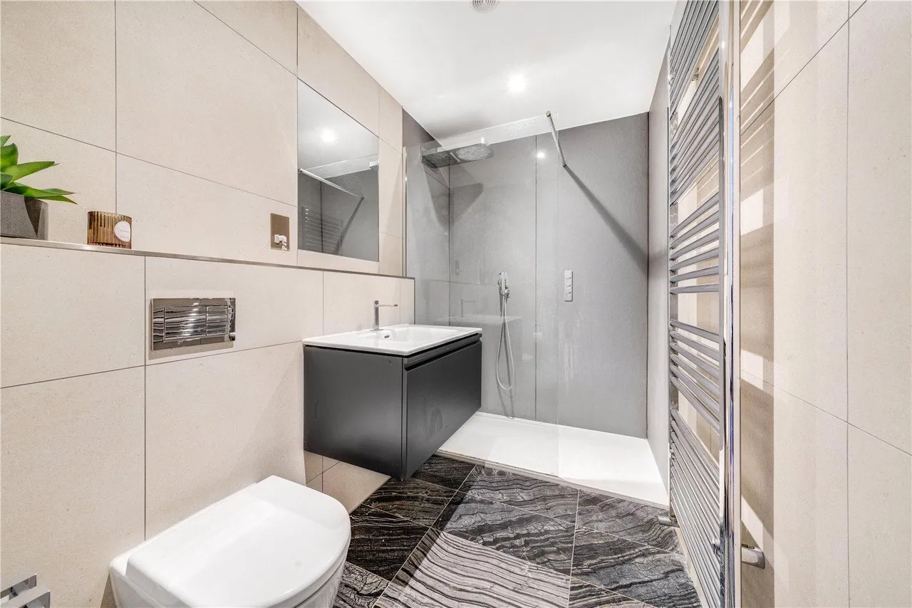 sq ft. Perfect for multi-generational, photo 29
