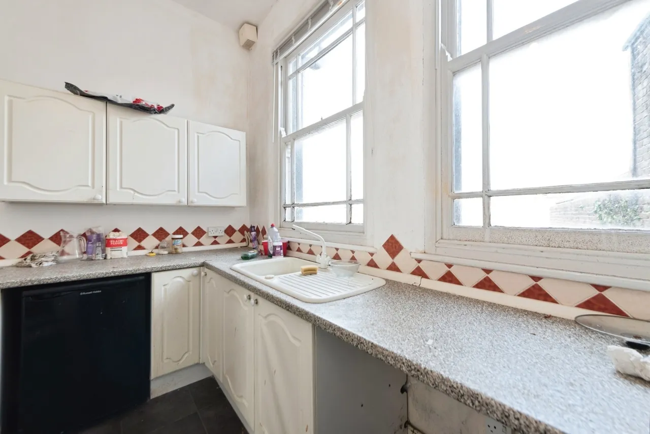 High Street, Gosport, PO12, photo 7