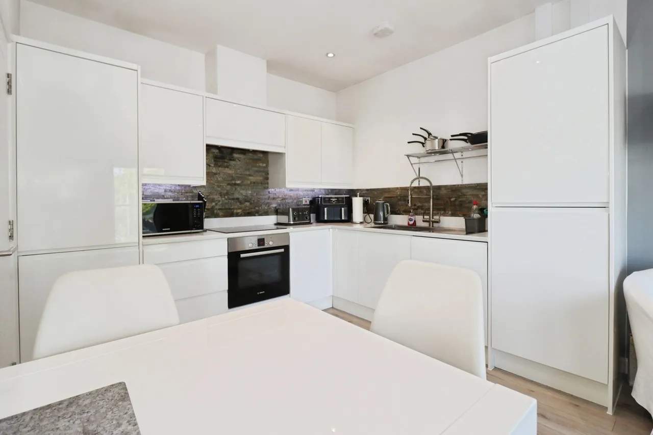 Hanham Road, Kingswood, Bristol, BS15, photo 4