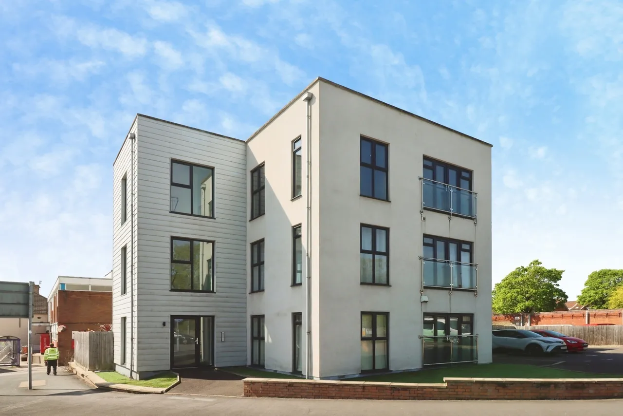 2 bed flat for sale — Hanham Road, Kingswood, Bristol, BS15