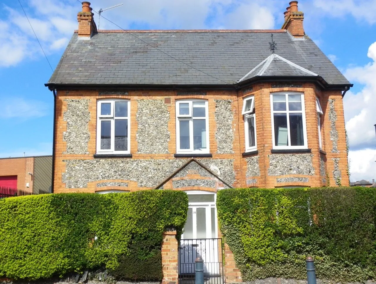 1 bed flat to rent, Henley-On-Thames, RG9