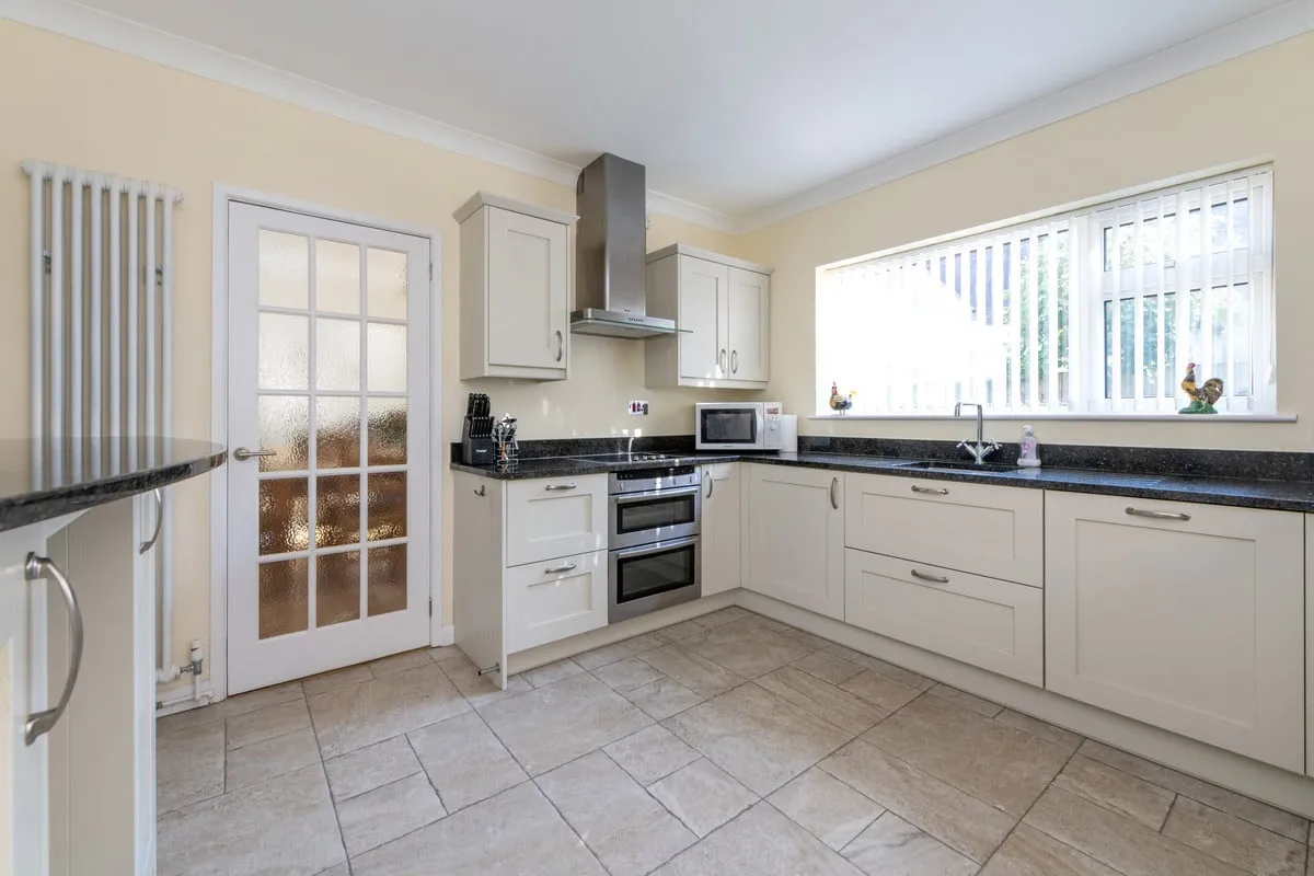 Sandilands Close, East Stour, SP8, photo 6
