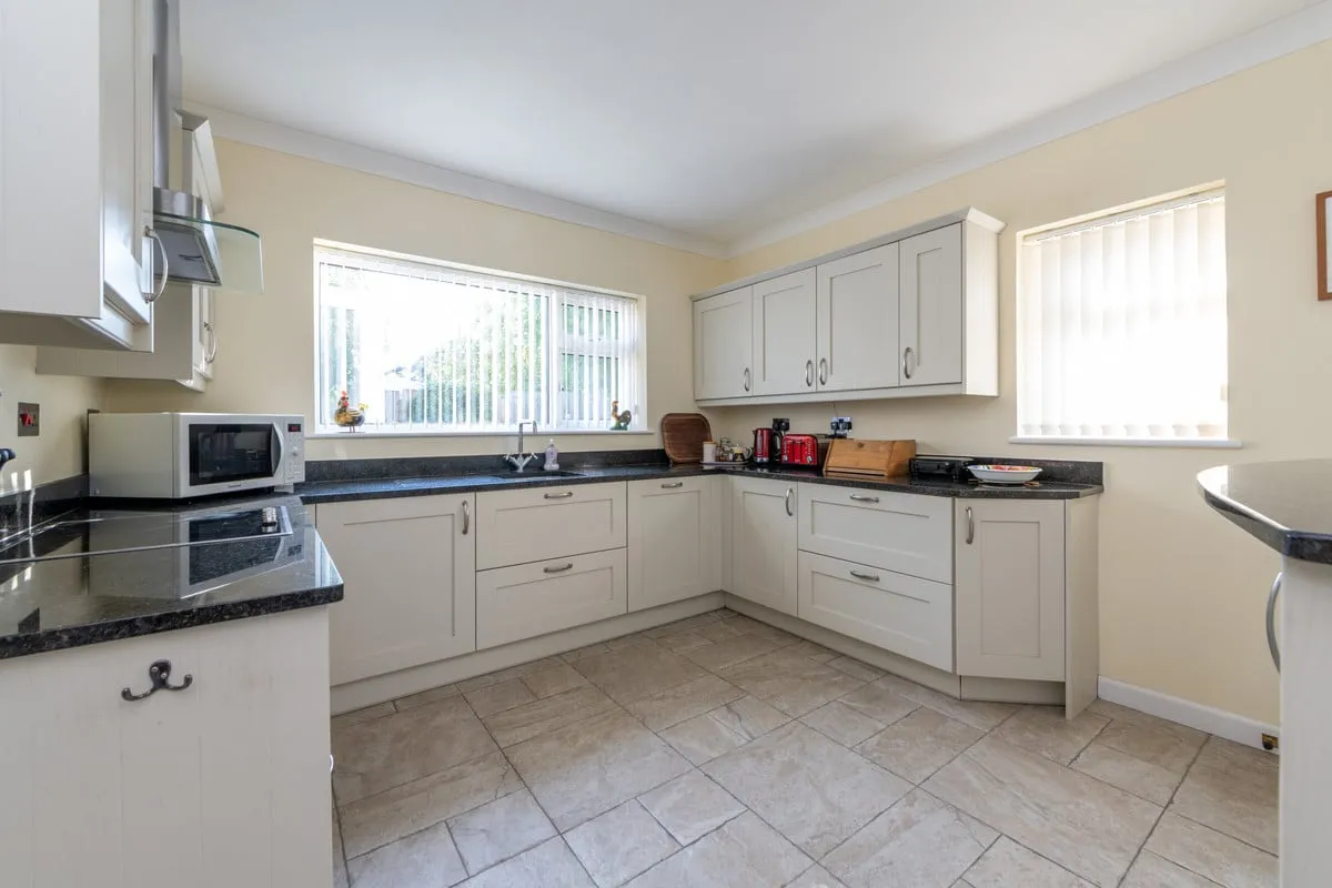 Sandilands Close, East Stour, SP8, photo 5