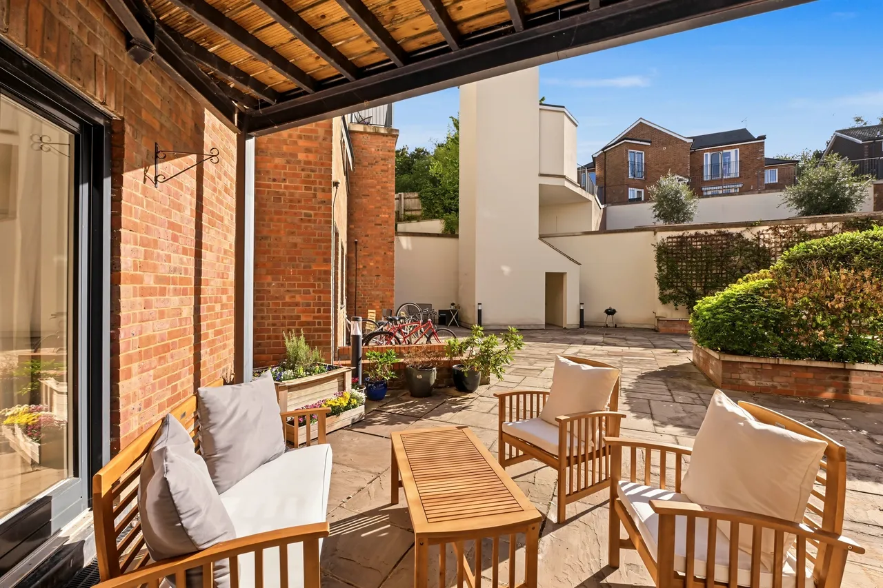 Brook Street, Tring, HP23, photo 12