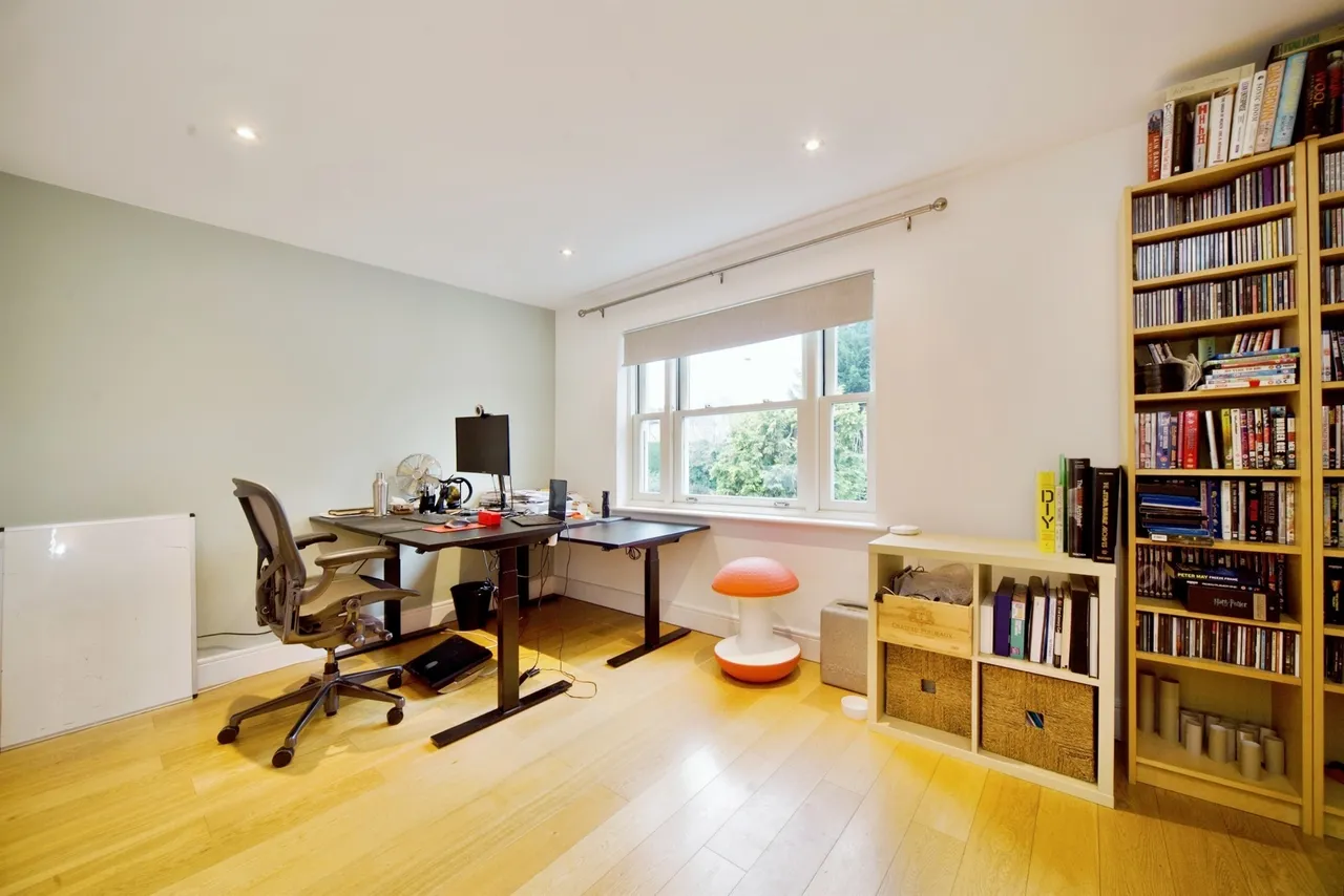 Alexis Row, Broxbourne, photo 11