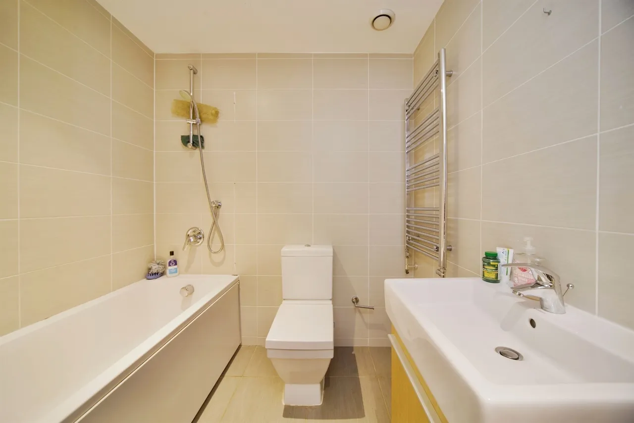 Alexis Row, Broxbourne, photo 12