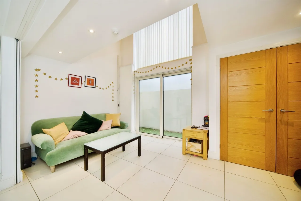 Alexis Row, Broxbourne, photo 7