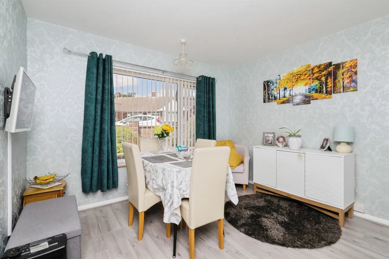 Paddock Gardens, Polegate, photo 4