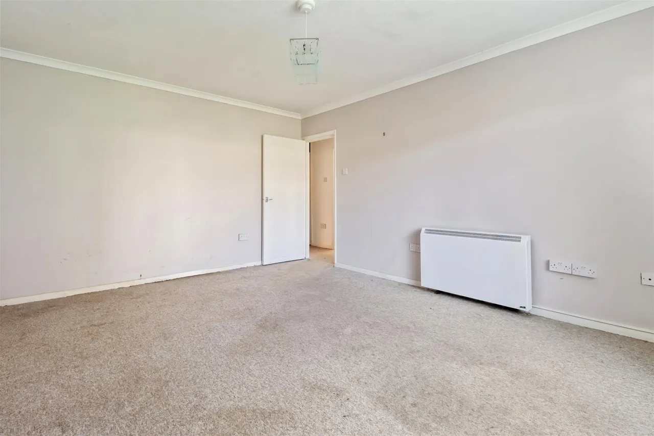 Victoria Road, Worthing, photo 2