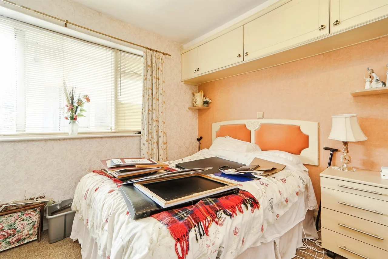 Kirkwood Lane, Leeds, LS16, photo 12