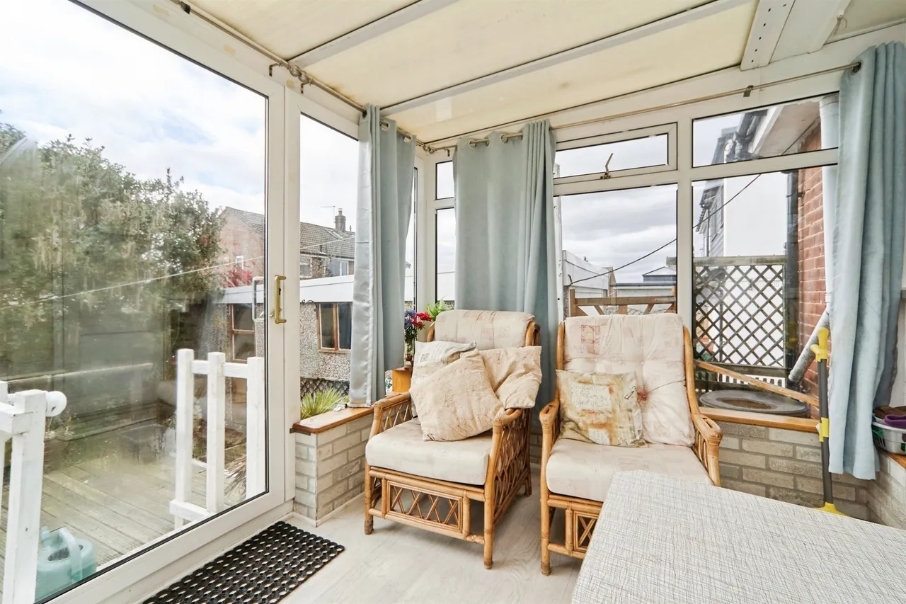 Kirkwood Lane, Leeds, LS16, photo 6