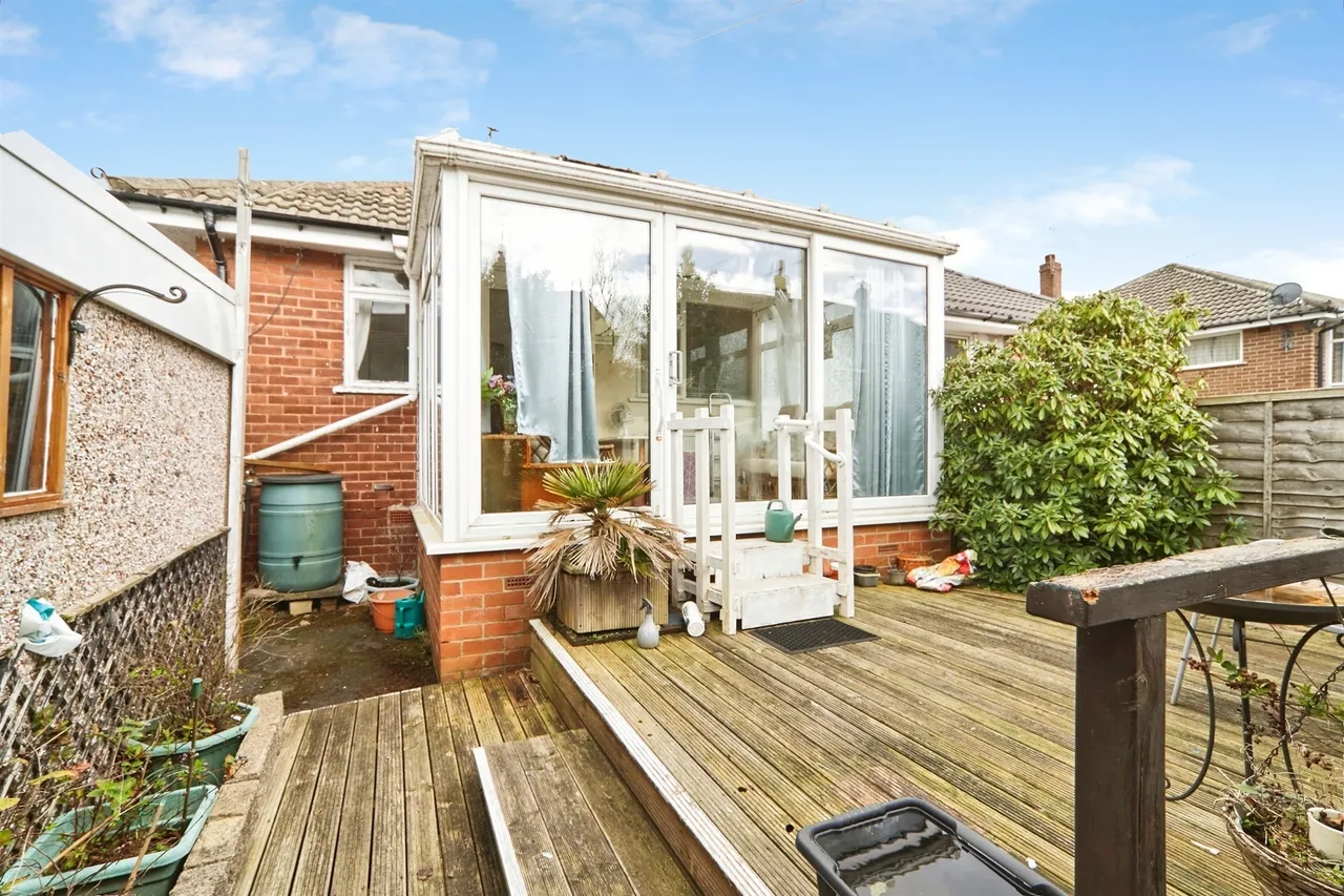 Kirkwood Lane, Leeds, LS16, photo 15