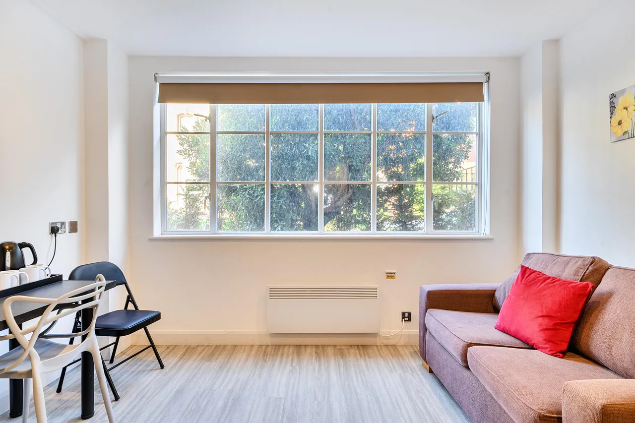 Flat G08, 2 Roland Gardens, London, photo 10