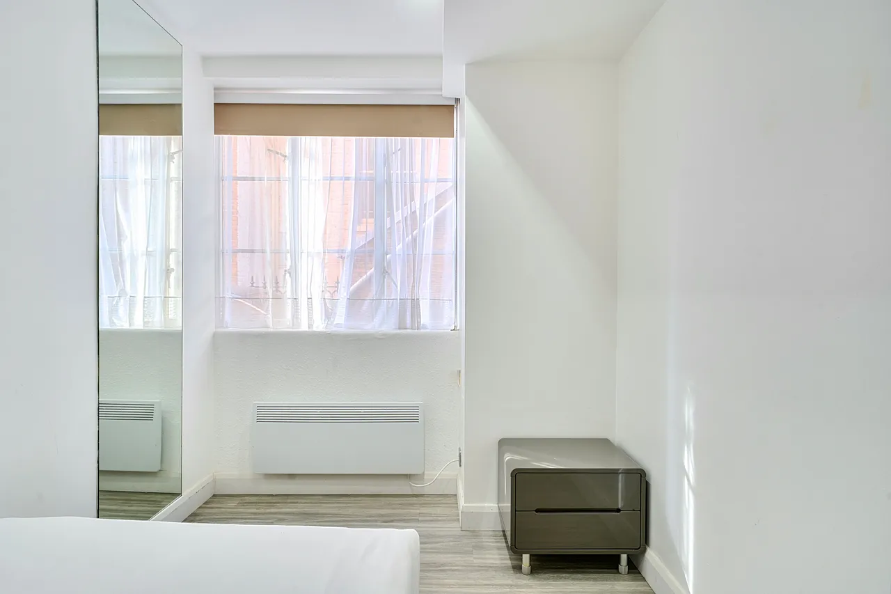 Flat G08, 2 Roland Gardens, London, photo 11