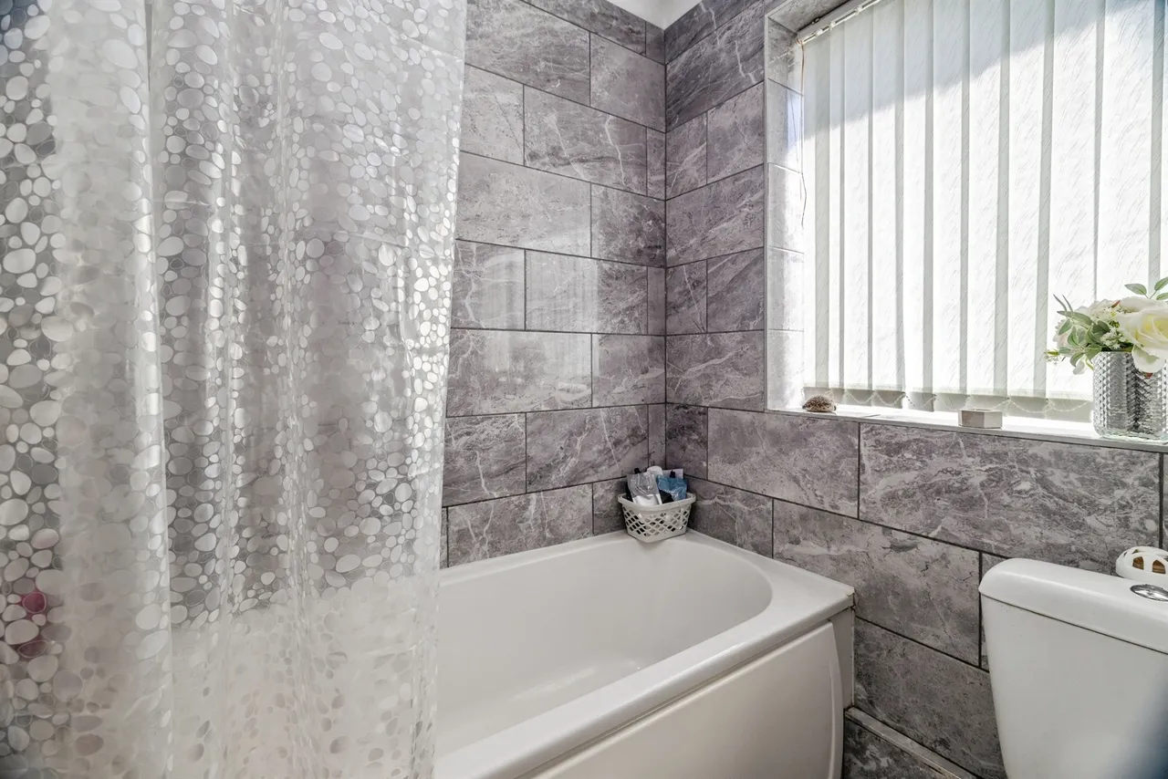 Almond Crescent, Waddington, LINCOLN, photo 6