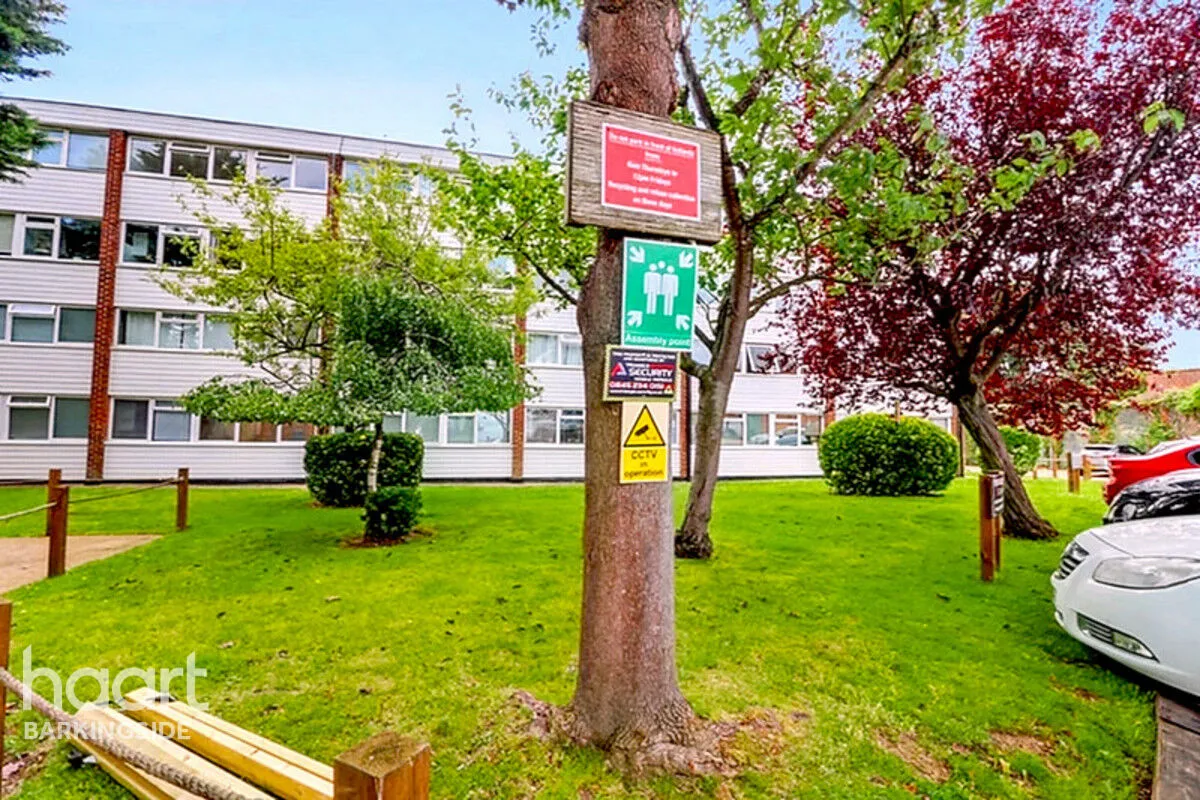 Long Green, Chigwell, IG7, photo 2