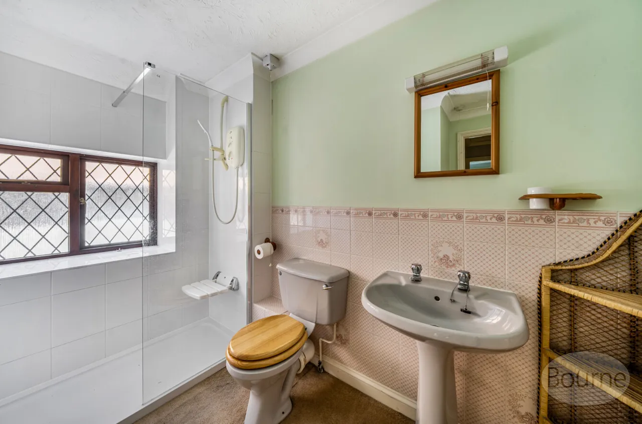 Broad Ha'penny, Wrecclesham, GU10, photo 9
