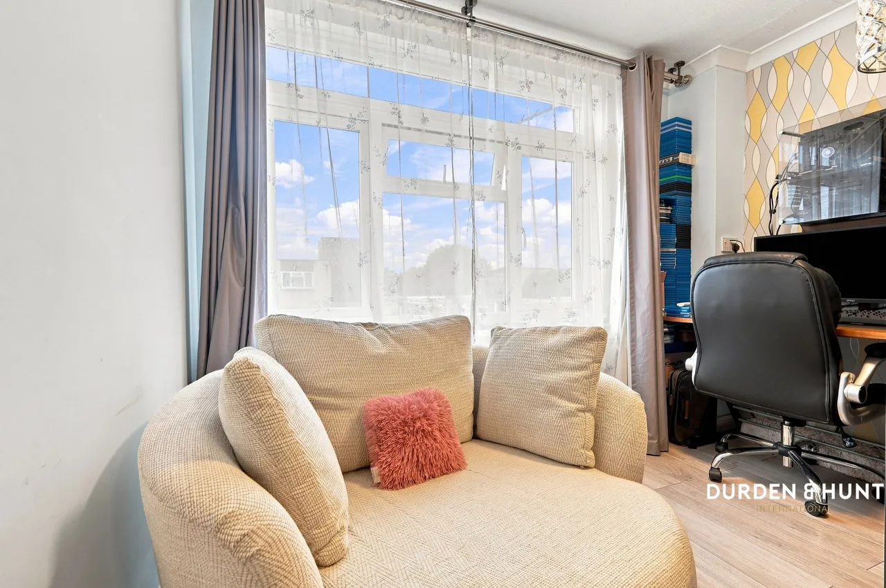 Highwood Lane, Loughton, IG10, photo 13