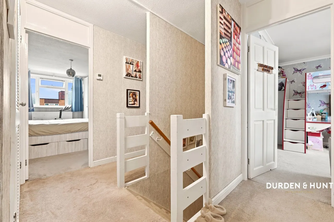 Highwood Lane, Loughton, IG10, photo 8