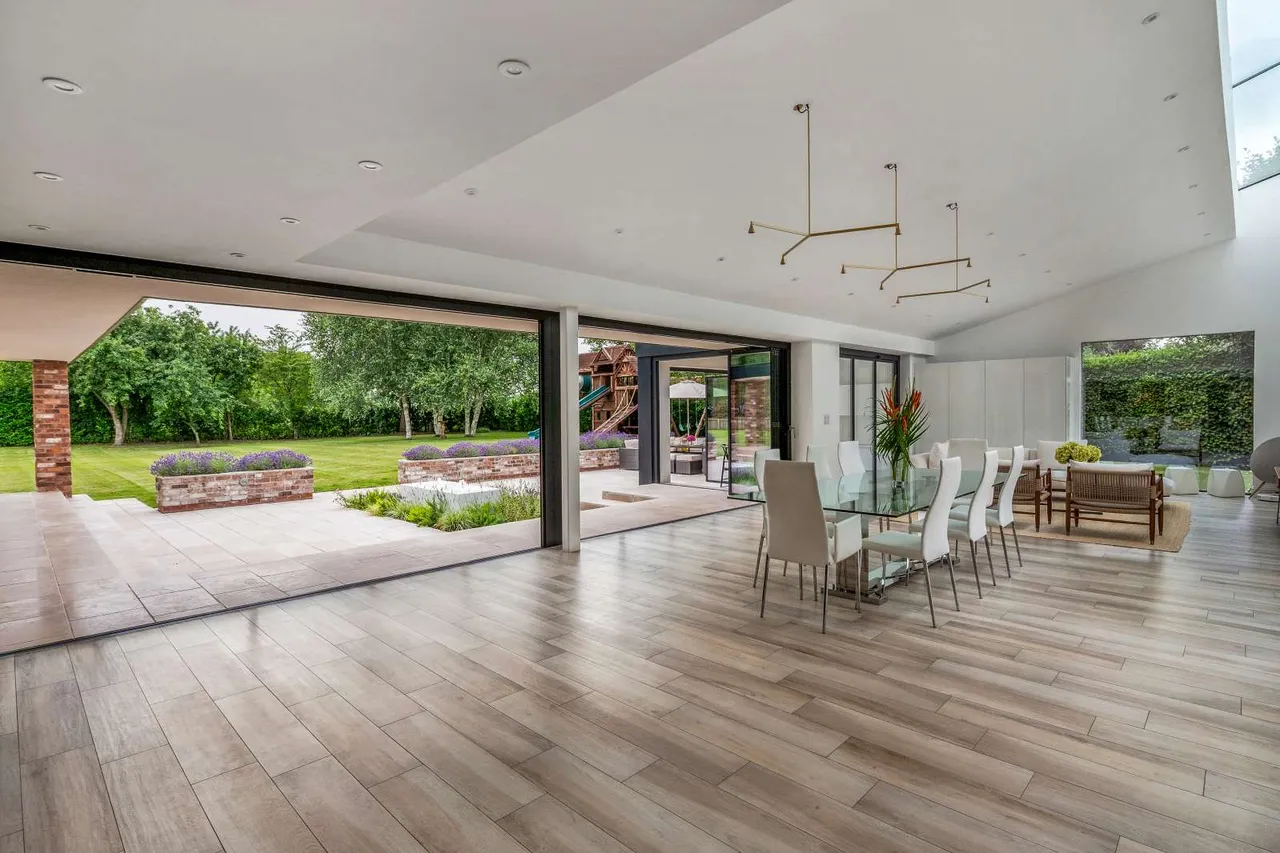 Bollington Lane, Nether Alderley, Macclesfield, Cheshire, SK10 4TB, photo 7