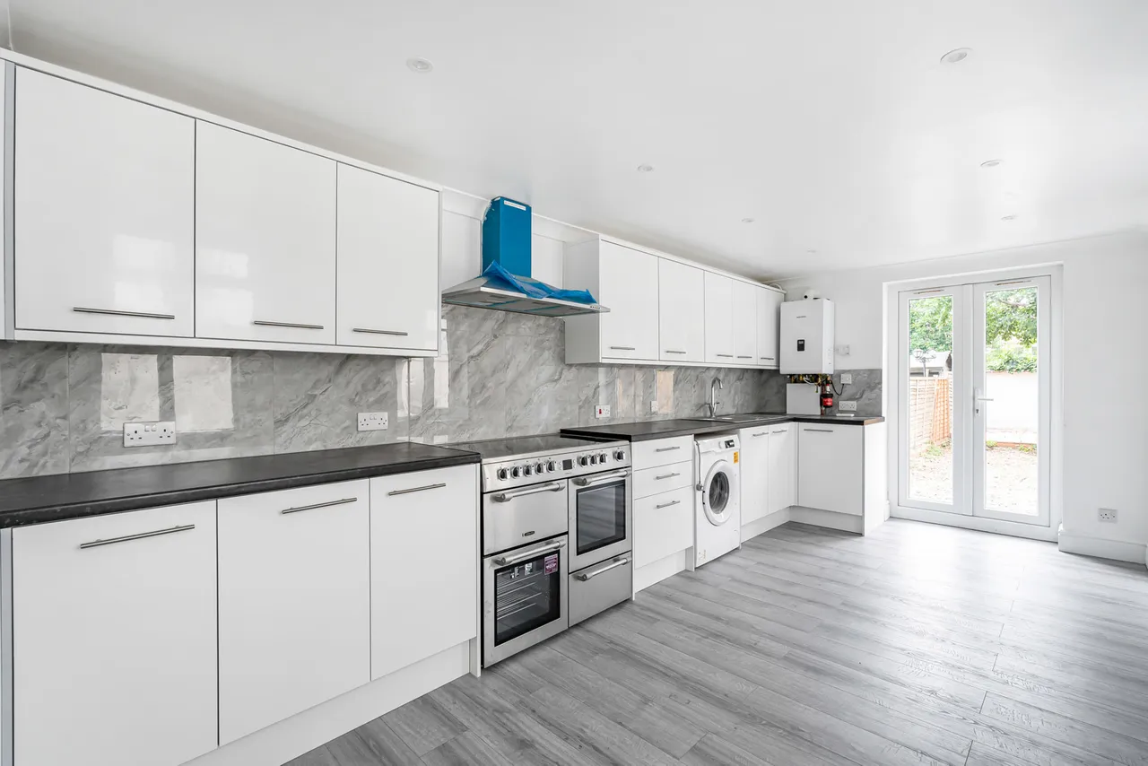 4 bed house for sale, Charnwood Road, London, SE25