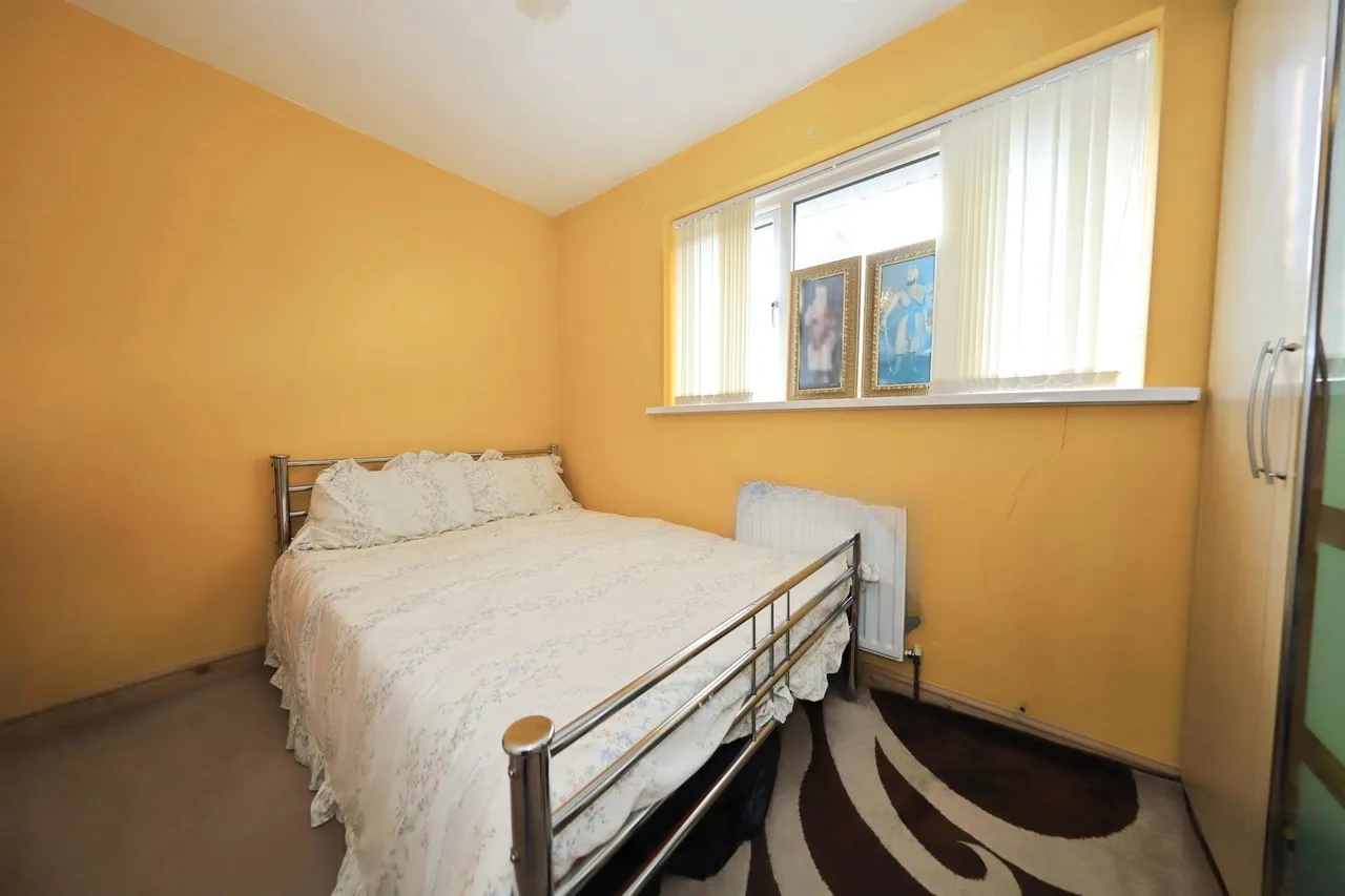 Goldthorn Hill, Goldthorn, WV2, photo 8