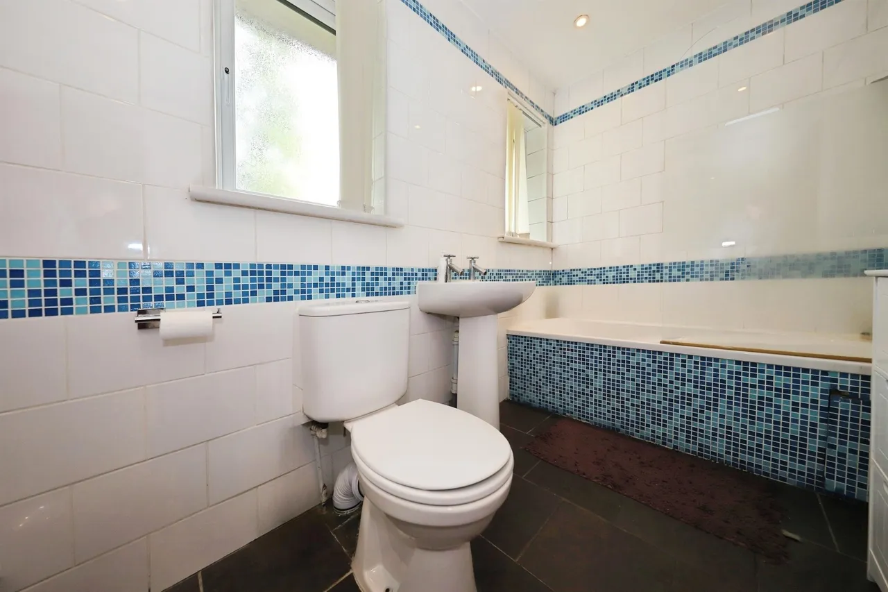 Goldthorn Hill, Goldthorn, WV2, photo 10