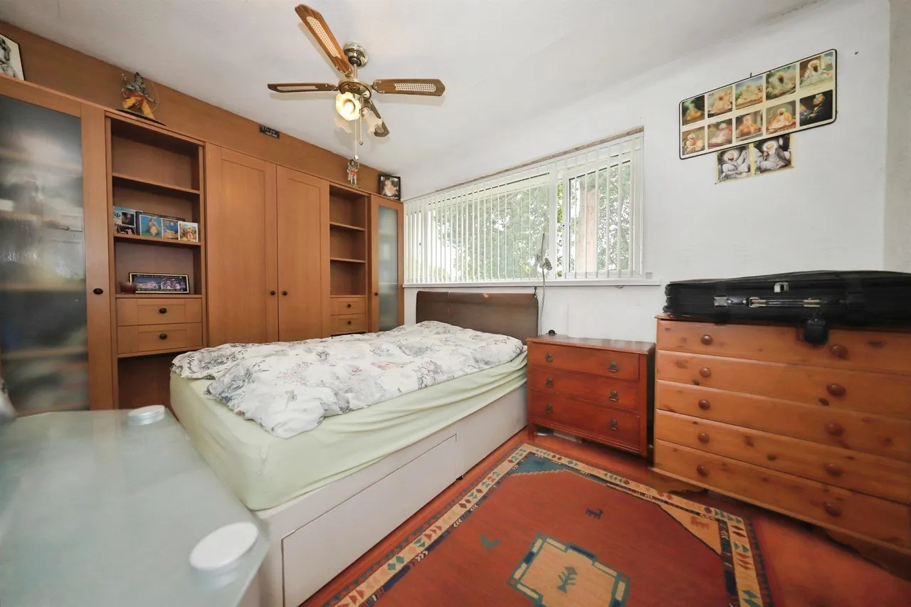 Goldthorn Hill, Goldthorn, WV2, photo 6