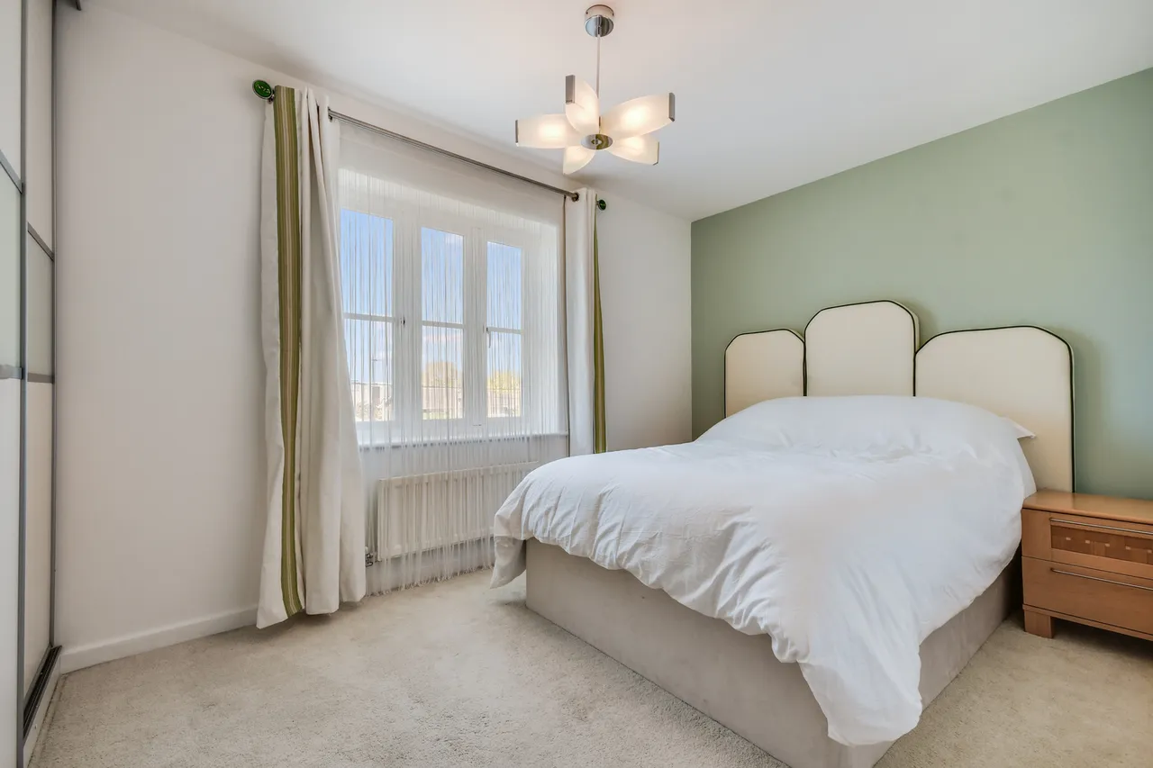 25 Galleywood Road, Great Baddow, Chelmsford, Essex, CM2 8DH, photo 14