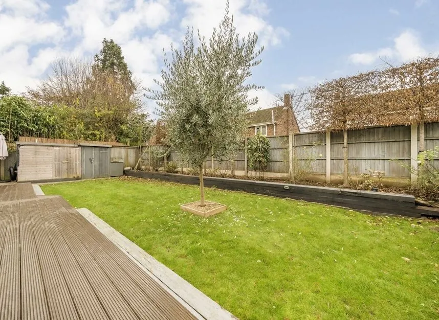 Kingswood Avenue, Hampton, TW12, photo 10