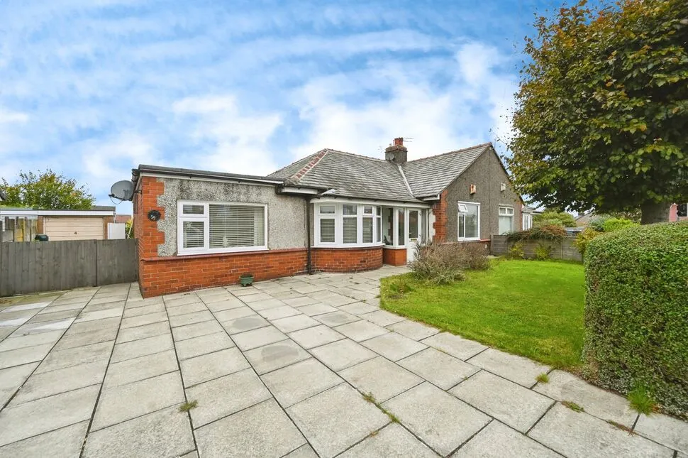 3 bed house for sale — Delph Lane, Whiston, Merseyside, L35