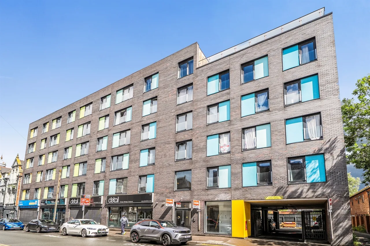 2 bed flat for sale — Victoria Street, West Bromwich
