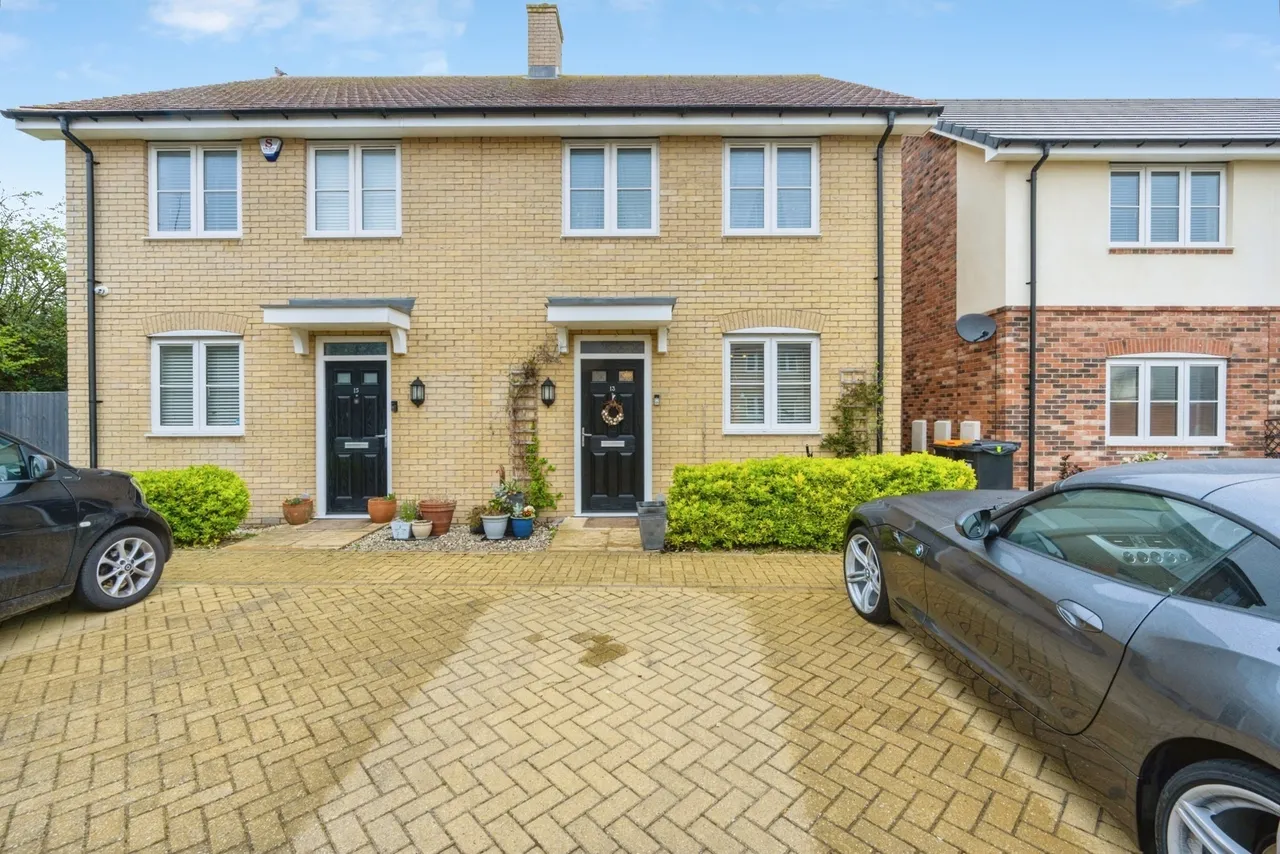 2 bed house for sale — Furrow Close, Wilstead, Bedford, Bedfordshire, MK45
