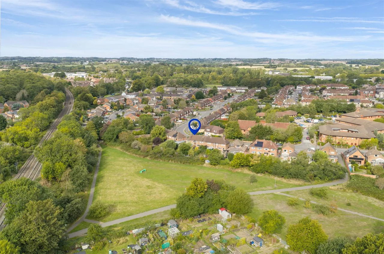 St. Michaels Road, Warwick, Warwickshire, CV34, photo 11