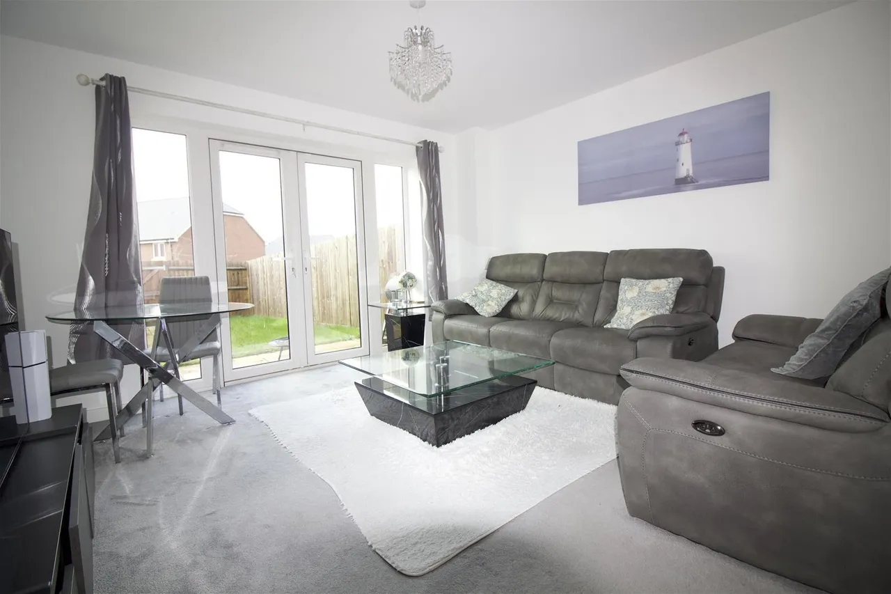 Calvert Link, Horsham, West Sussex RH12 0DS, photo 4