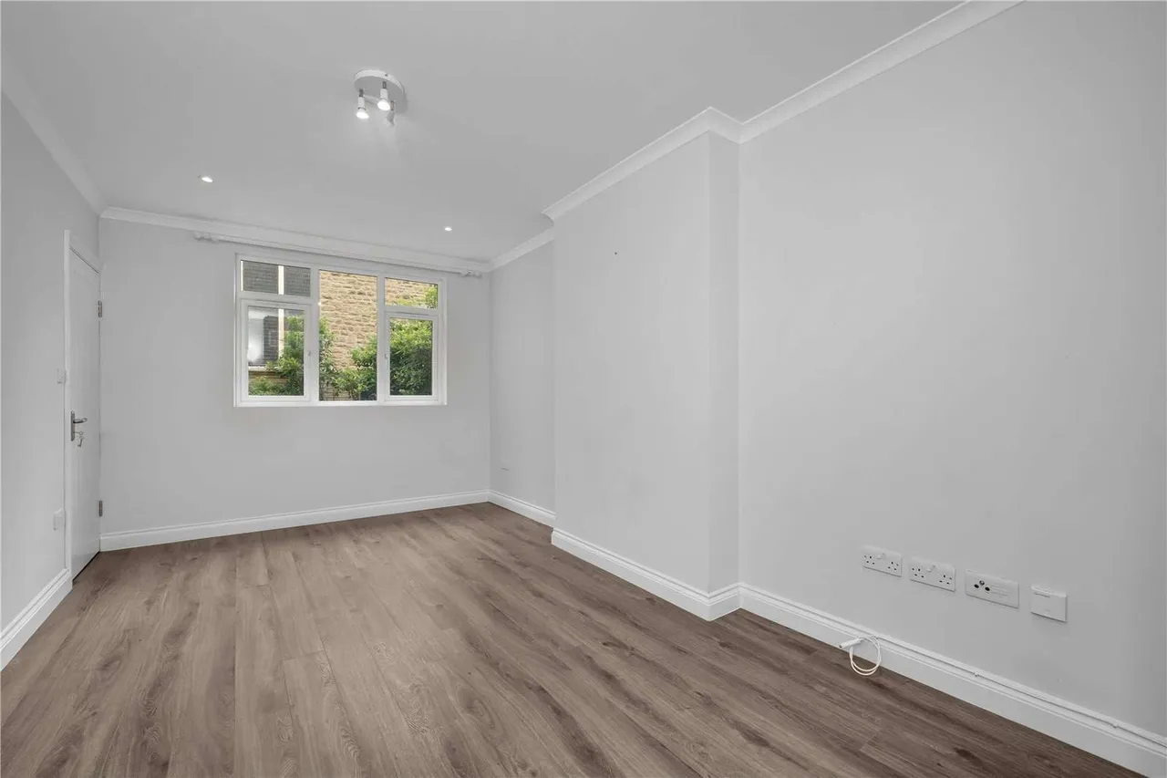 College Road, Guildford, Surrey, GU1 4QG, photo 4