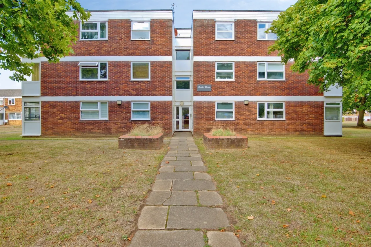 2 bed flat for sale — Ebony Close, Colchester