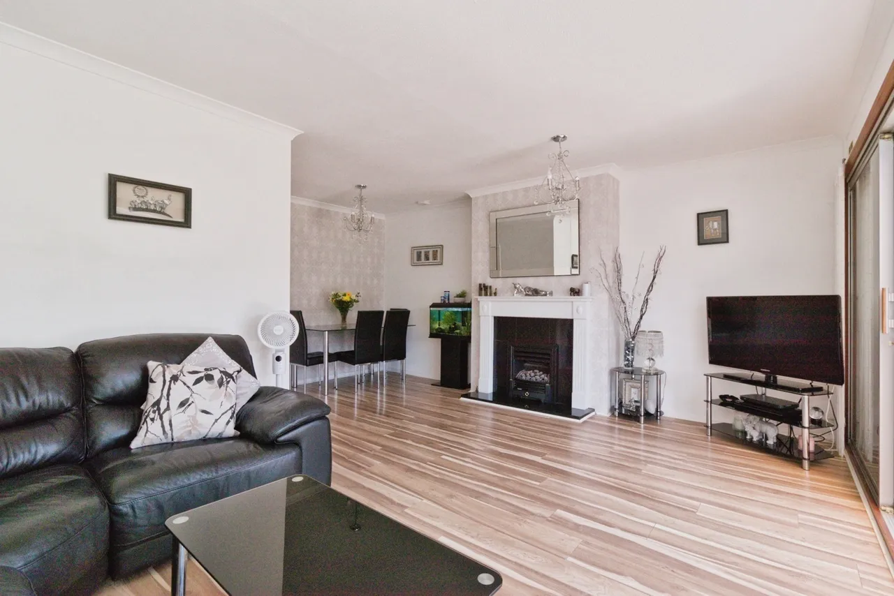 Dorothy Evans Close, Bexleyheath, DA7, photo 12