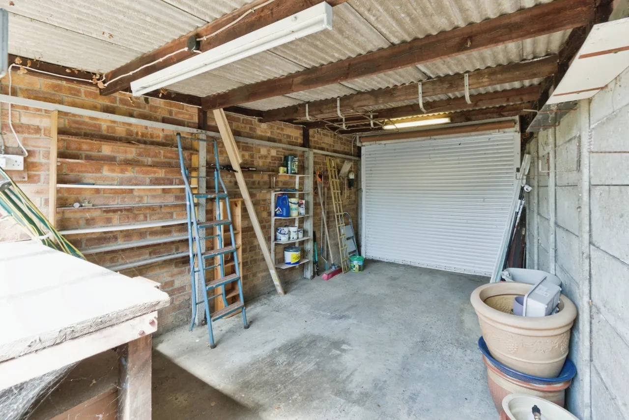 Dorothy Evans Close, Bexleyheath, DA7, photo 10