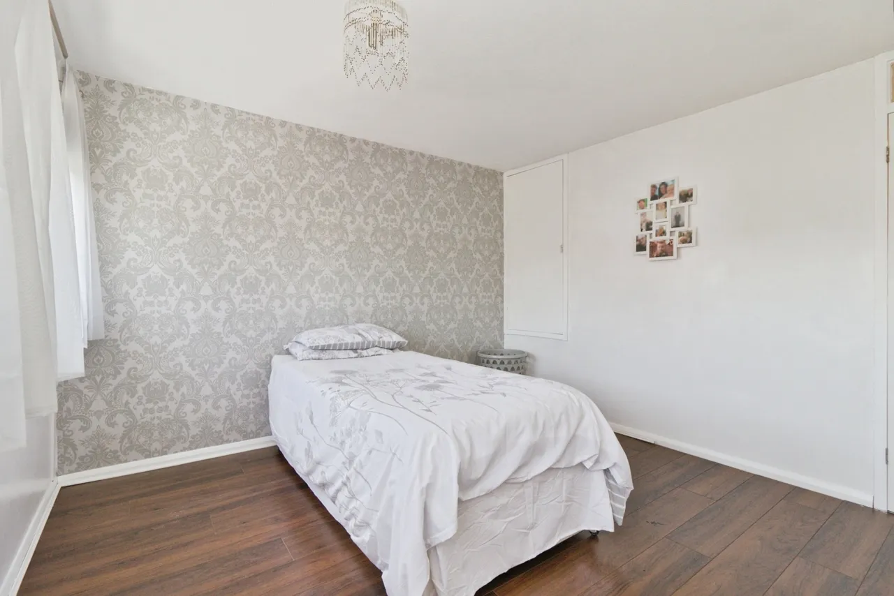 Dorothy Evans Close, Bexleyheath, DA7, photo 17