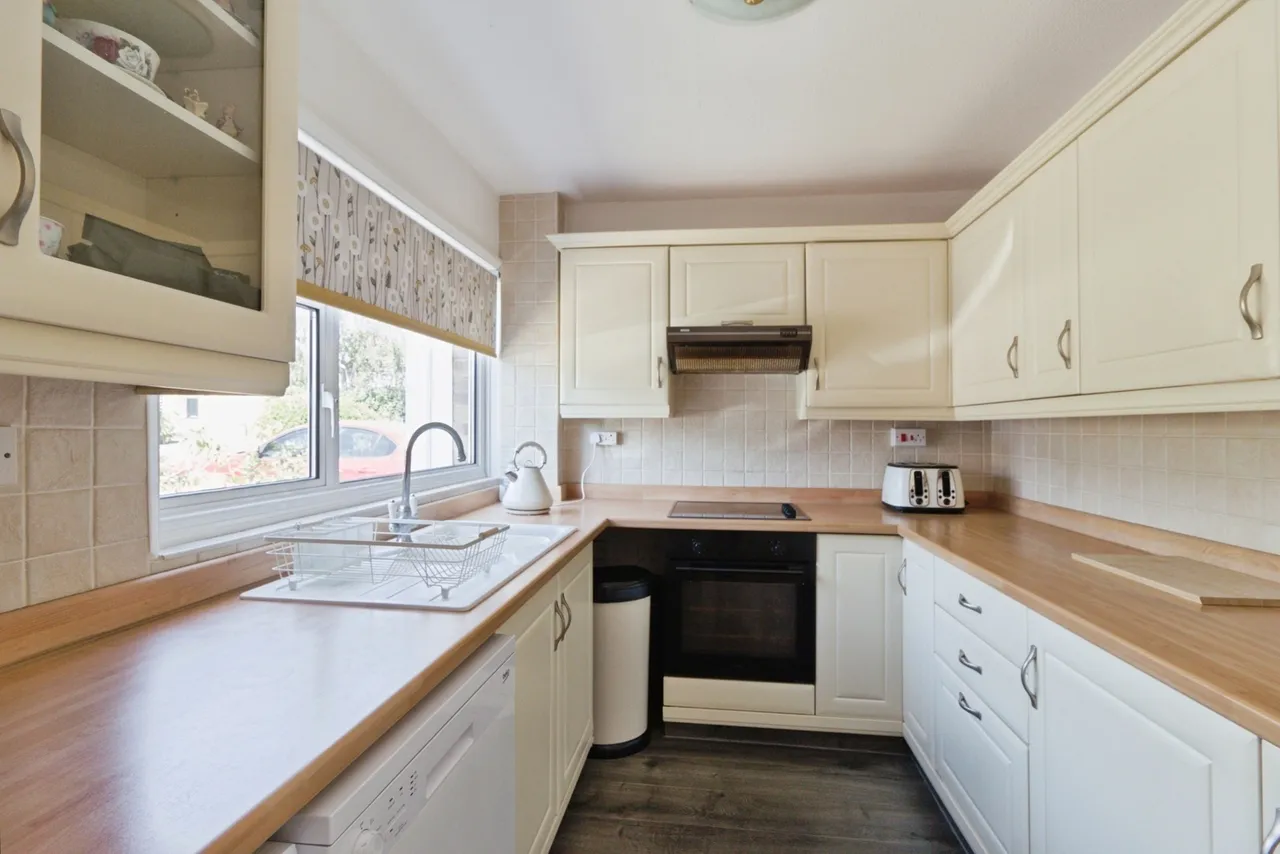 Dorothy Evans Close, Bexleyheath, DA7, photo 5